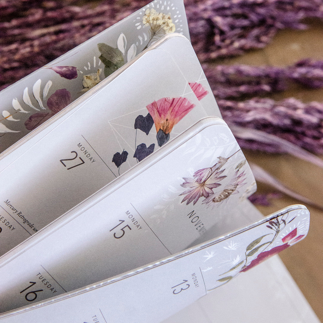 2021 - 2022 Orchid Lace On-the-Go Weekly Planner